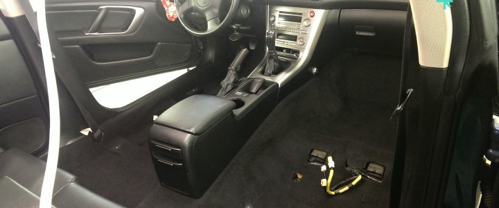 Čištění interiérů – proč vydělávat sedačky z auta? (Subaru Legacy)
